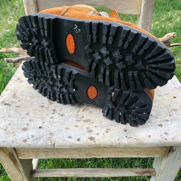 ✨ Vintage Hiking Boots ✨ - Picture 3 of 7